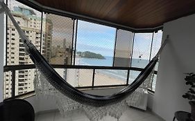 Apto Pé na Areia com Linda Vista da Roda Gigante